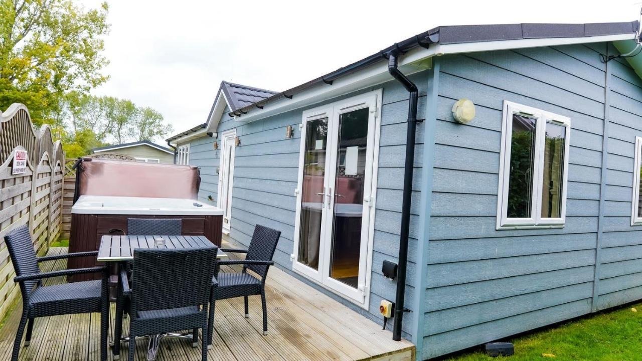 Golden Cross Holiday Park Hailsham Exteriör bild